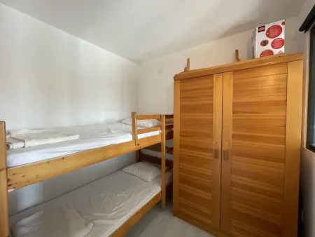 Appartement T1 à 50m du lac avec piscine, salle de jeux et parking, idéal famille/amis - Photo 4