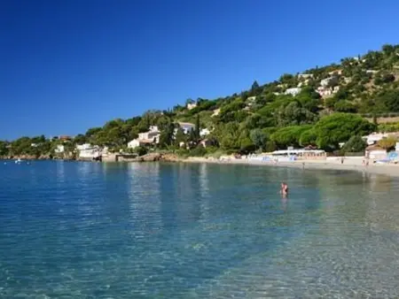 Studio cabine avec terrasse et parking, à 250 m de la plage d'Aiguebelle, Le Lavandou - Photo 11