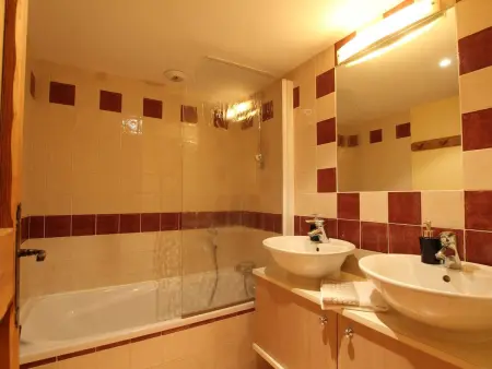 Charmant T2 avec coin montagne, proche pistes et commerces, 6 couchages, terrasse, Serre Chevalier - Photo 8