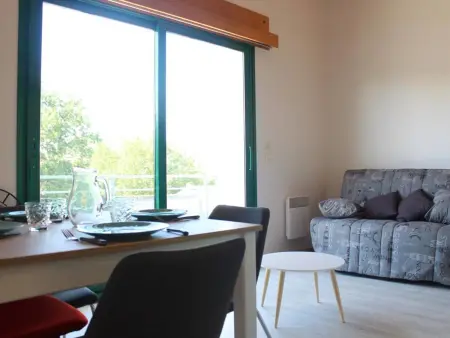 Duplex lumineux à La Rochelle – Balcon & Parking - Photo 2