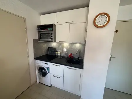 Appartement T2 avec Parking - 900m Plage et Commerces - Photo 2