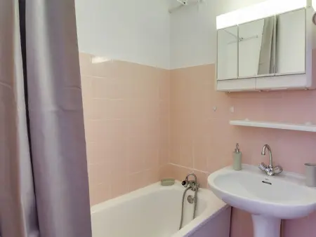 Studio cabine 4 personnes avec balcon - La Mongie, près des pistes - Photo 4