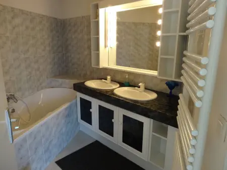 Superbe duplex au centre de Trégastel avec WiFi et garage privé - Photo 9