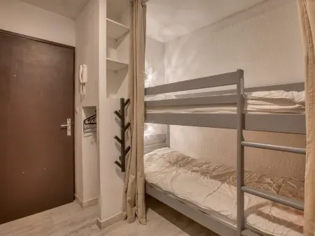 Appartement rénové 6 pers avec balcon sud et vue pistes à Gourette - Photo 3