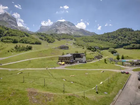 Appartement rénové 6 pers avec balcon sud et vue pistes à Gourette - Photo 11