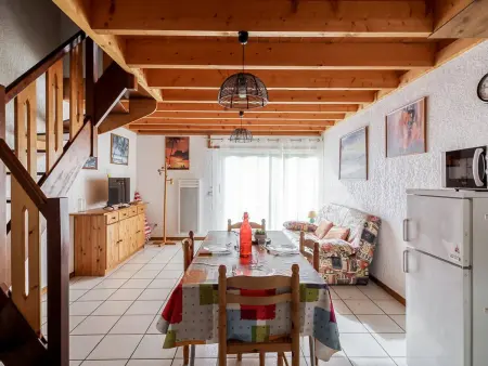 Appartement T3 6 pers avec jardinet, BBQ, proche thermes, parking privé, 3 stations de ski à proximité - Photo 4