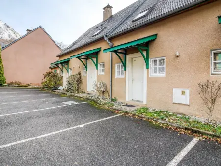 Appartement T3 6 pers avec jardinet, BBQ, proche thermes, parking privé, 3 stations de ski à proximité - Photo 8