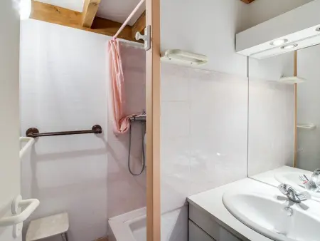 T3 Duplex 43m², 2 chambres, balcon, animaux admis, calme, proches commodités, 3 stations ski - Photo 9