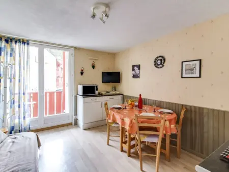 Studio cabine à Esquièze-Sère pour 6 avec balcon, vue montagne et parking - Photo 1