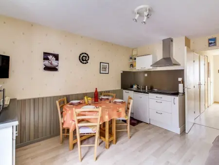 Studio cabine à Esquièze-Sère pour 6 avec balcon, vue montagne et parking - Photo 2
