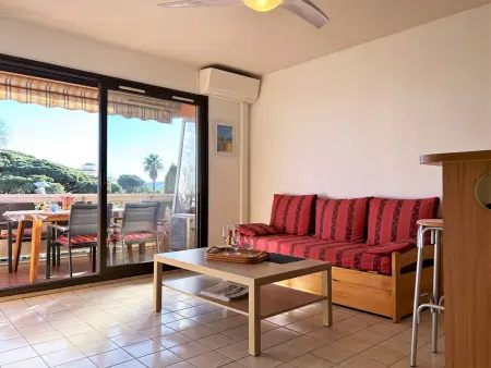 Studio climatisé avec terrasse et parking près de la plage - Photo 3