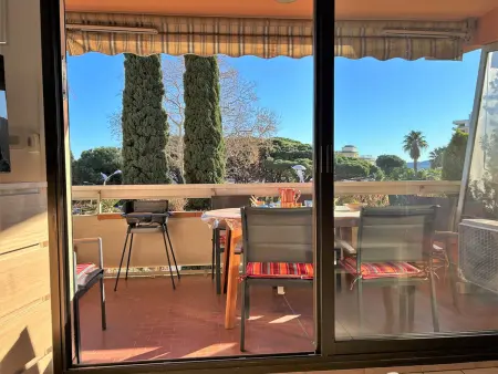 Studio climatisé avec terrasse et parking près de la plage - Photo 10