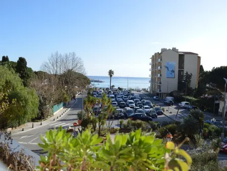 Appartement 2 pièces, climatisé, 100m plage, parking, Le Lavandou - Photo 1