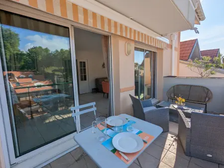 Centre Arcachon - Grand T3 Calme, Lumineux avec Terrasse et Parking, Proche Plages et Commerces - Photo 2