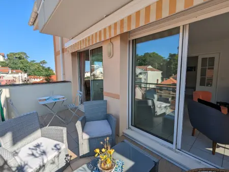 Centre Arcachon - Grand T3 Calme, Lumineux avec Terrasse et Parking, Proche Plages et Commerces - Photo 3