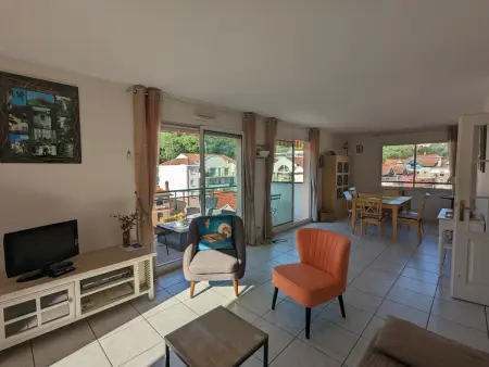Centre Arcachon - Grand T3 Calme, Lumineux avec Terrasse et Parking, Proche Plages et Commerces - Photo 4