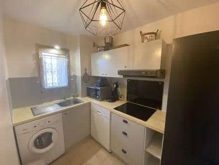 Appartement à Sainte-Maxime: 3 Pièces, Terrasse, Piscine, Clim, Proche Plage - Photo 3