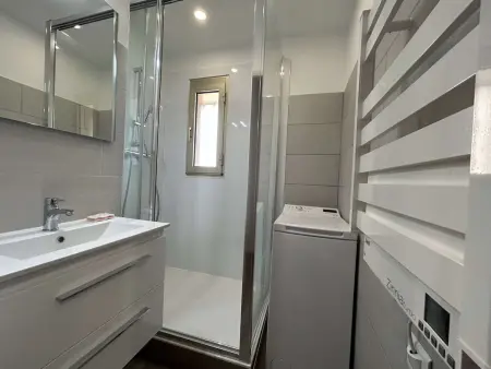 Appartement à Sainte-Maxime: 3 Pièces, Terrasse, Piscine, Clim, Proche Plage - Photo 8