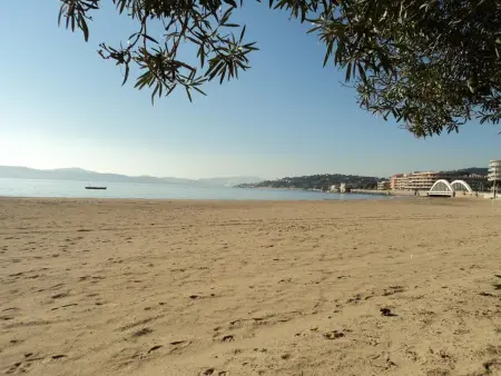 Appartement à Sainte-Maxime: 3 Pièces, Terrasse, Piscine, Clim, Proche Plage - Photo 15