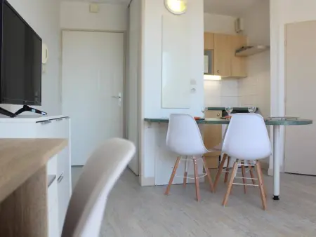 Studio Cabine La Rochelle avec Balcon et Parking Privé - Photo 5