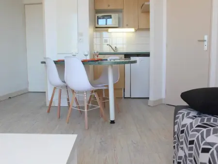 Studio Cabine La Rochelle avec Balcon et Parking Privé - Photo 6