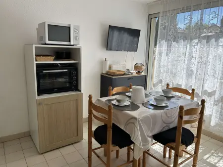Centre-ville, proche plage - Appt 2P cabine, 4 pers avec parking privé, Le Grau-du-Roi - Photo 3