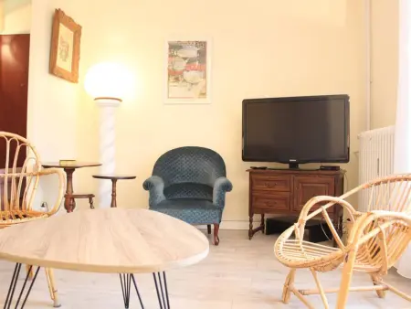 Appartement 2 pièces avec parking près du centre de La Rochelle - Photo 1