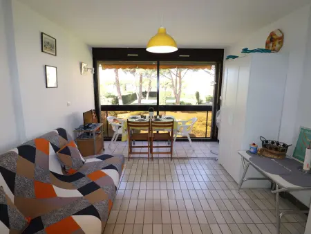 Studio Cabine 4 pers proche plage avec parking, Appartement 4 personnes à Le Grau du Roi - Photo 3