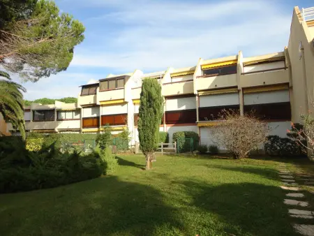 Studio Cabine 4 pers proche plage avec parking, Appartement 4 personnes à Le Grau du Roi - Photo 10