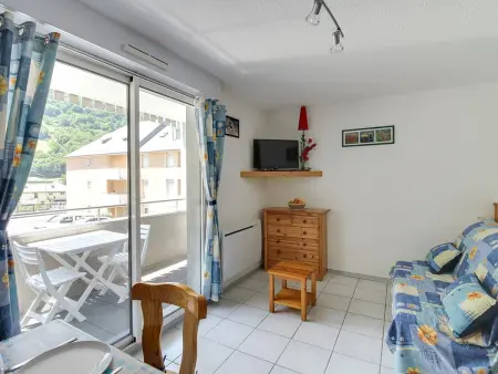 Studio cabine cosy pour 4 pers. avec balcon au sud et parking, à deux pas du centre de Luz-Saint-Sauveur - Photo 3