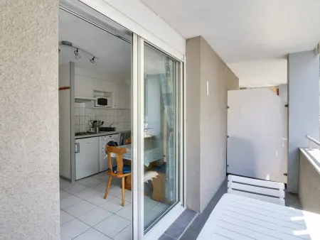 Studio cabine cosy pour 4 pers. avec balcon au sud et parking, à deux pas du centre de Luz-Saint-Sauveur - Photo 7
