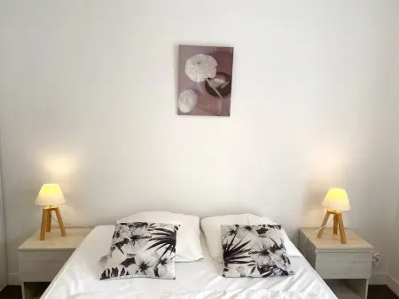 Spacieux appartement avec WIFI, 2 chambres, centre-ville de Perros-Guirec, proche plages - Photo 2
