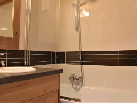 Appartement cosy 2 pièces avec piscine, sauna, proche pistes et commerces à Risoul 1850 - Photo 14