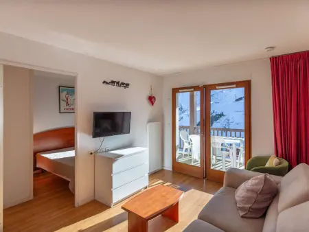 Appartement T2 pour 4 pers. avec terrasse, piscine couverte et salle de fitness, proche des pistes - Photo 3