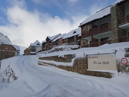 Appartement T2 pour 4 pers. avec terrasse, piscine couverte et salle de fitness, proche des pistes - Photo 12