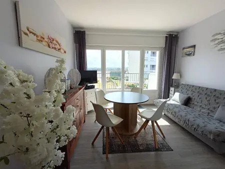 Appartement rénové avec terrasse à 200m des plages à Trégastel - Photo 2