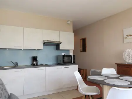 Appartement rénové avec terrasse à 200m des plages à Trégastel - Photo 6