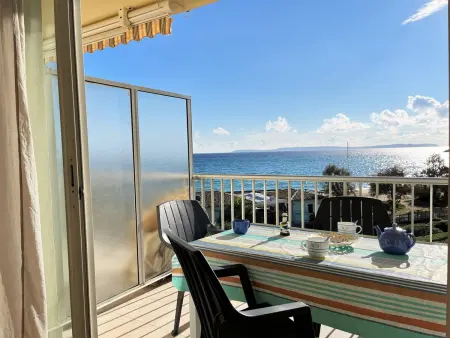 Appartement coquet 2 pièces avec terrasse au Lavandou, 4 couchages, vue exceptionnelle plage - Photo 1