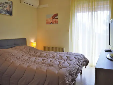 Appartement T2 avec Terrasse Sud, Climatisé, à Proximité Plage - Le Lavandou - Photo 7