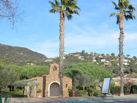 Appartement T2 avec Terrasse Sud, Climatisé, à Proximité Plage - Le Lavandou - Photo 10