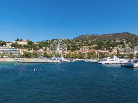 Appartement T2 avec Terrasse Sud, Climatisé, à Proximité Plage - Le Lavandou - Photo 18