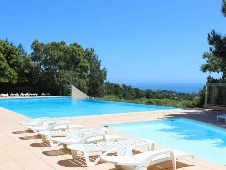 Appartement 6 couchages avec piscine et parking aux Issambres - Photo 1