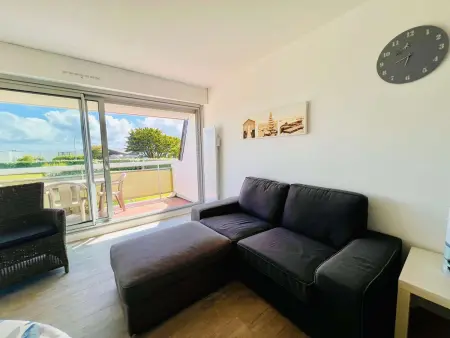 Charmant 2 pièces rénové à Quiberon avec balcon, parking et wifi, animaux admis - Photo 5