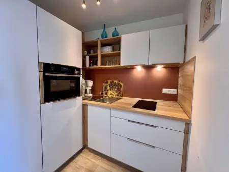 Charmant 2 pièces rénové à Quiberon avec balcon, parking et wifi, animaux admis - Photo 6