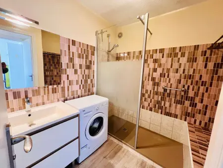Charmant 2 pièces rénové à Quiberon avec balcon, parking et wifi, animaux admis - Photo 10