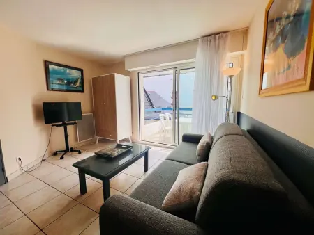 Quiberon : 2 pièces avec balcon, animaux acceptés, parking étroit - Photo 2