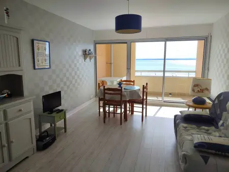 Appartement avec 2 chambres, balcon et superbe vue mer à quelques pas de la plage de Tresmeur - Photo 2