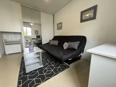 Studio charmant à La Rochelle avec parking, proche centre - Photo 2