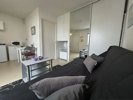 Studio charmant à La Rochelle avec parking, proche centre - Photo 3