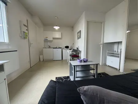 Studio charmant à La Rochelle avec parking, proche centre - Photo 4